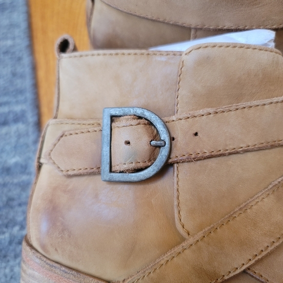 Free People, Back Loop Leather Ankle Boot, Tan, Size 37.5/7.5 - Picture 4 of 10